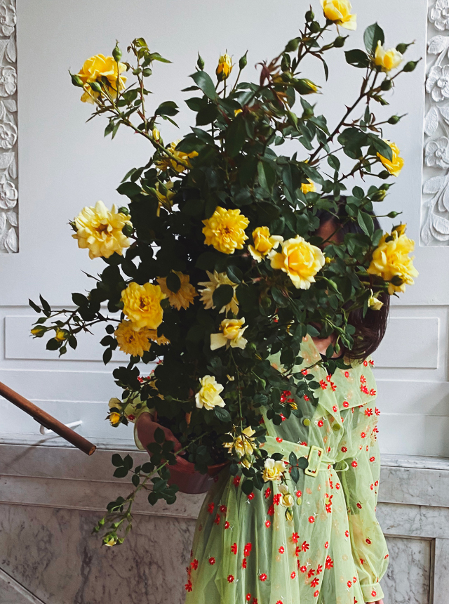 4 MONCLER SIMONE ROCHA Live Floral Workshop